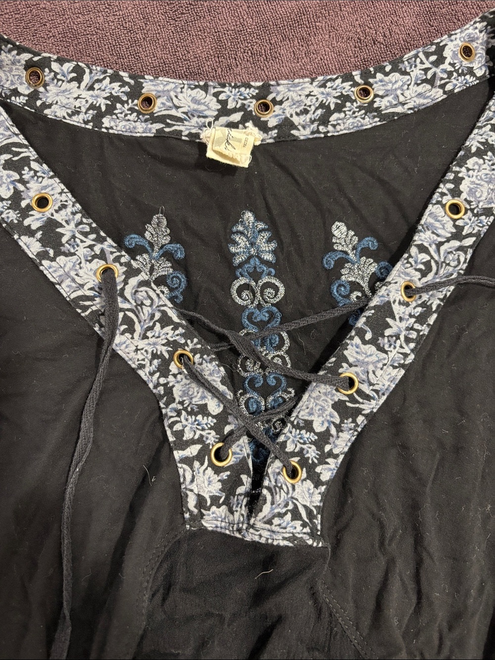 BKE gimmicks lace up embroidered tunic